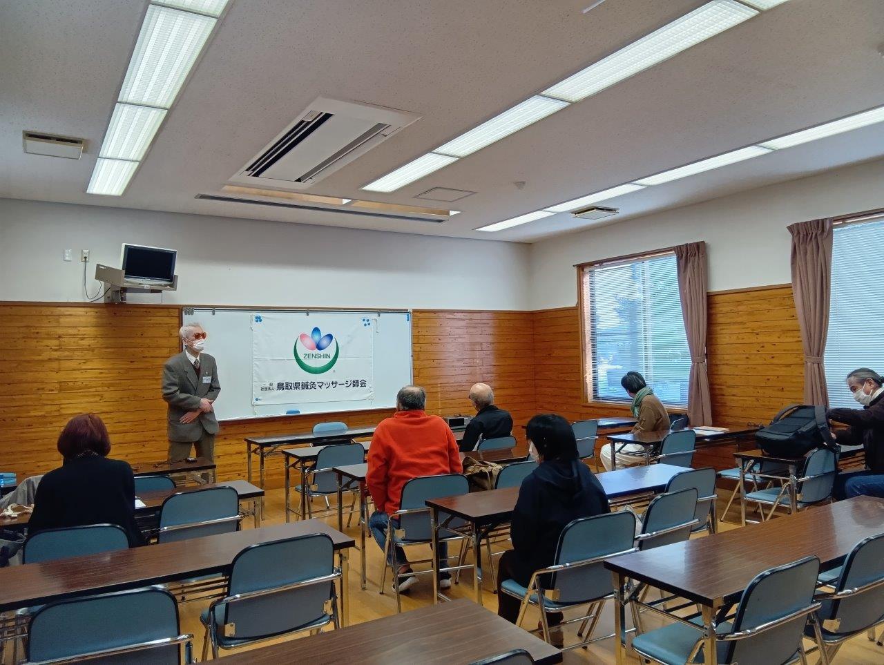 �z���C�g�{�[�h�ɉ����